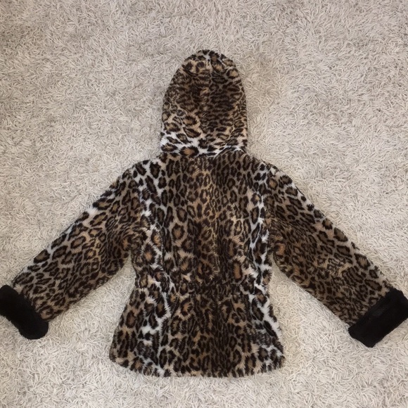 Casual Time Faux-Fur Leopard Print Coat - Picture 2 of 8